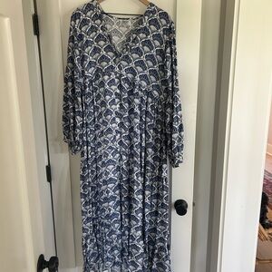 Vintage Blue and White Long Sleeve V-Neck Dress